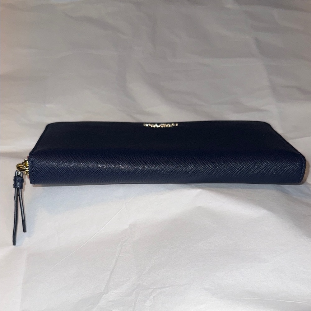 NWOT-Kate Spade Navy Blue Wallet with Flower Print Around Zipper - Picture 10 of 16